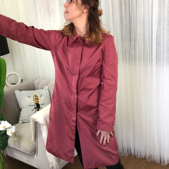 21. In wear coat - Picture 5 of 16